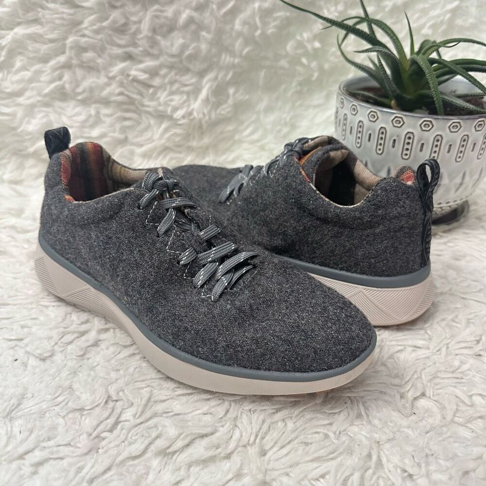 PENDLETON Wool Women's Lace-Up Water-Resistant Wool Sneakers‎ Comfy sz 6